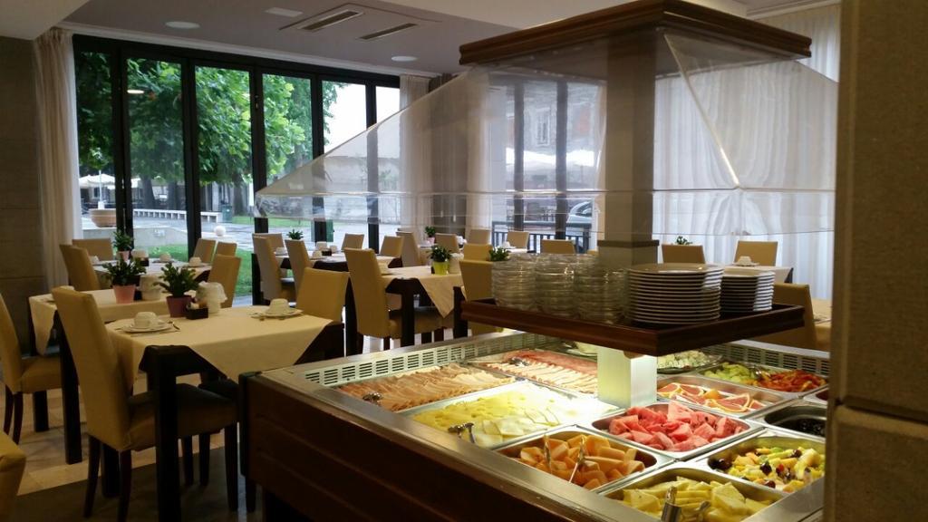 Hotel Fonzari Градо Экстерьер фото